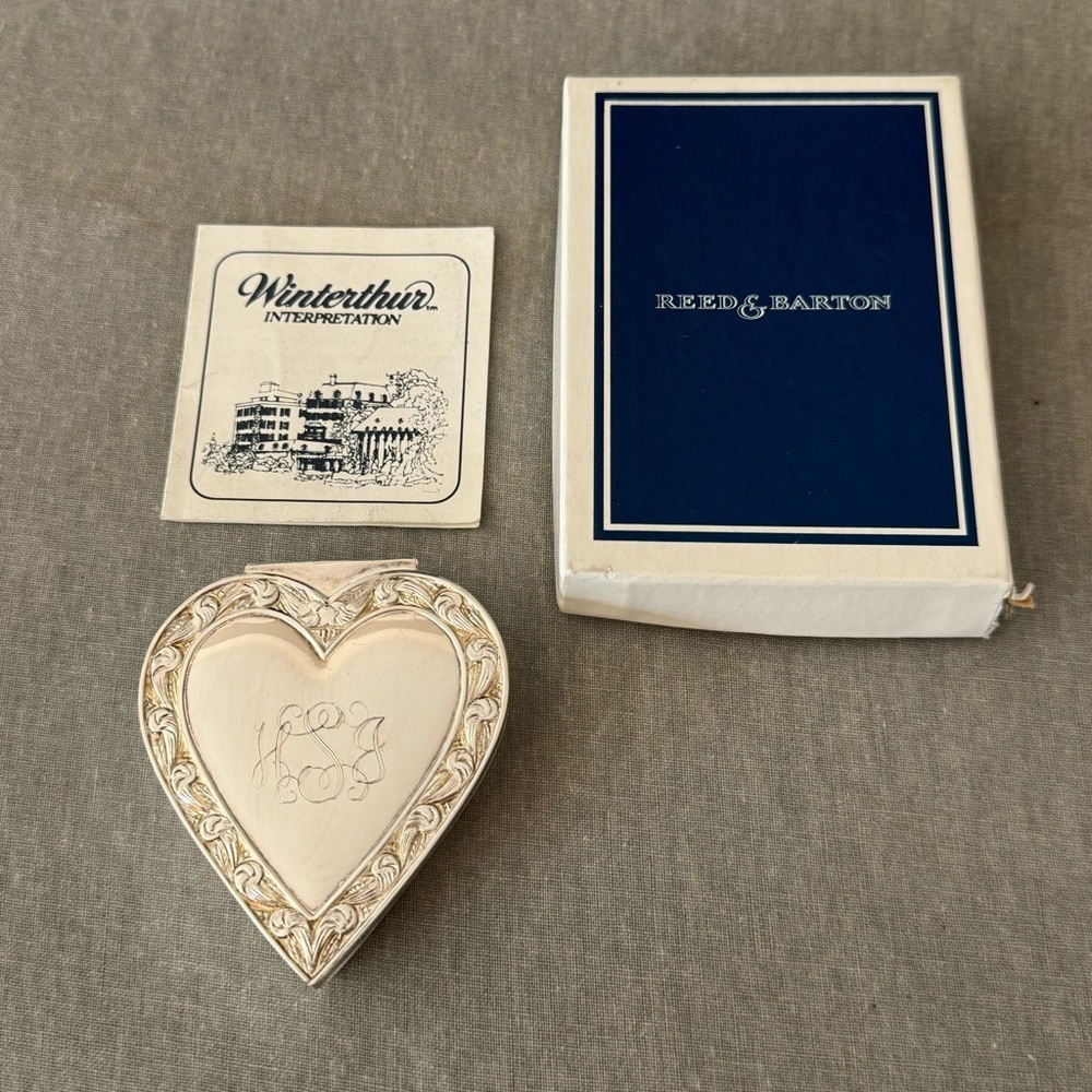 REED & BARTON Vintage Silverplated Trinket Heart Box Engraved “HSJ” or “HJS” - Picture 2 of 14